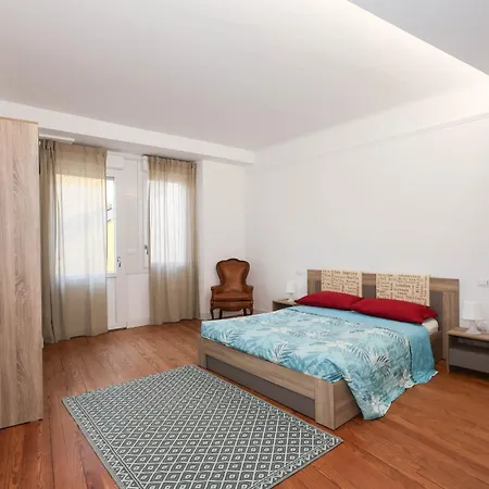 דירה Palazzotto Manzoni Civico 6, In Centro A Due Passi Dal
